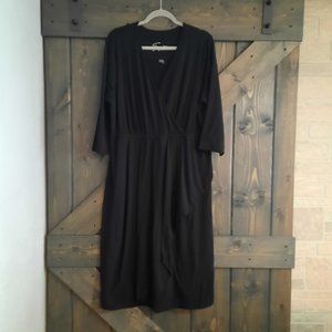 Soft by Avenue plus size 18/20 2x stretch black faux wrap dress